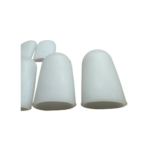 New Silicone Toe Protectors Gel Caps 10 Pack 2 Sizes - Picture 3 of 4